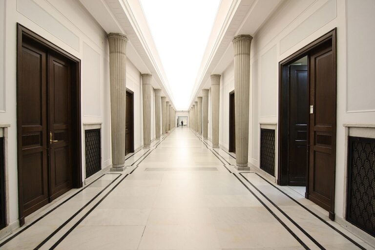 Mengenal Lebih Dekat Universitas Hamzanwadi: Pusat Pendidikan Unggulan di Indonesia Timur – Artikel ini akan membahas keunggulan dan keunggulan Universitas Hamzanwadi sebagai salah satu universitas unggulan di Indonesia Timur. Dari program studi hingga fasilitas modern yang dimiliki universitas ini.